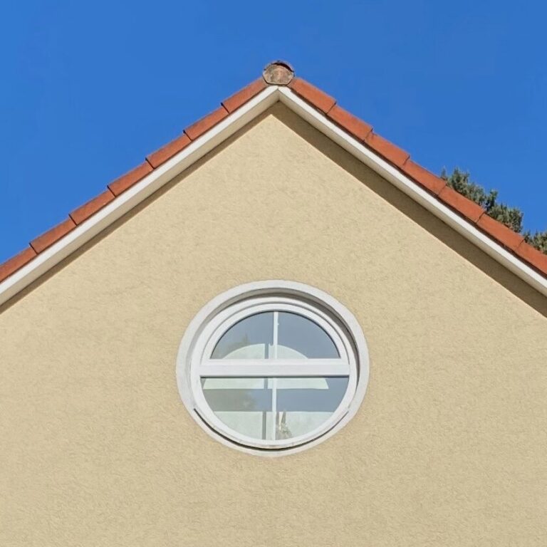 Dachfenster mit Hitzeschutzrollos von außen - Cool Ants Germany